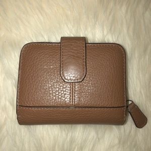 Great condition coach leather wallet!